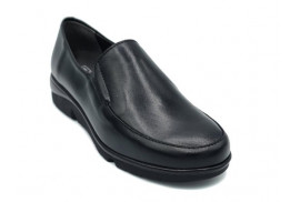 MOCASIN NAPA NEGRO ELASTICOS LATERALES, PISO POLIURETANO PLATILLA EXTRAIBLE