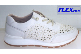 DEPORTIVO PIEL NAPA HIELO, CORDONES ELASTICOS, CALADO FLORES, PLATILLA EXTRAIBLE PISO GOMA