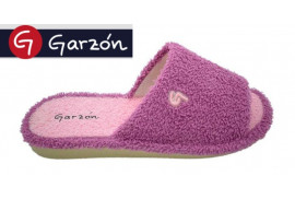 garzón ir por casa rizo violeta mujer