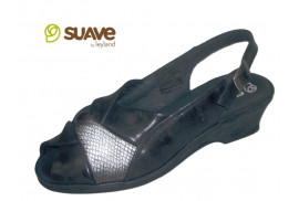 REBAJADO - SANDALIA PIEL NAPA NEGRA /PLOMO PALA NUDO TIRA TRASERA HEBILLA ,CUñA 4CM