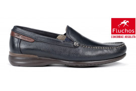 MOCASIN PIEL NEGRO ELASTICOS LATERALES,DETALLES MARRON,PISO GOMA,PLANTILLA TRANSPIRABLE EXTRAIBLE