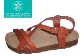 SANDALIA VAQUETILLA NUEZ (CUERO) PALA TIRAS CRUZADAS EMPEINE, PISO CORCHO-MICRO, PLANTA PIEL MEMORY FOAM