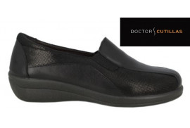 MOCASIN NAPA NEGRO,LATERALES GRABADOS, CUÑA 2CM
