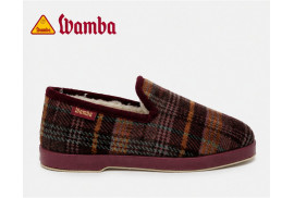 Wamba 202001 zapatilla cerrada en cuadros burdeos