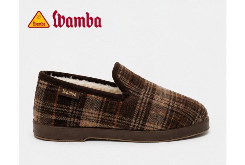 Wamba 202001 zapatilla cerrada en cuadros marrones