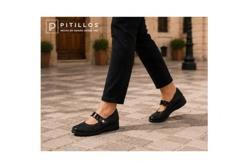 Mercedes Pitillos 11513 de mujer en negro modelo