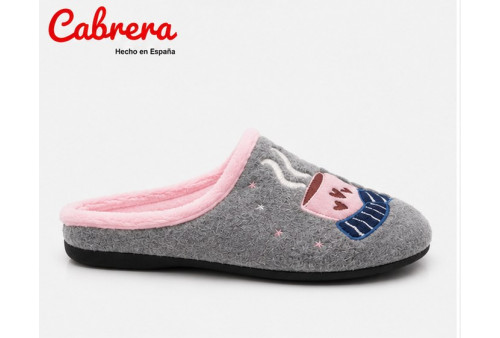 Cabrera 3236 chinela de casa en paño gris perfil