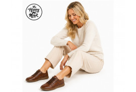 BARI 001 The Happy Monk barefoot napa cuero modelo
