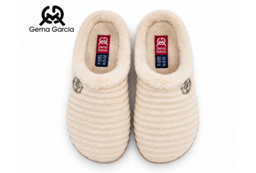 Gema García 8605 zapatilla gris con vuelta de pelo