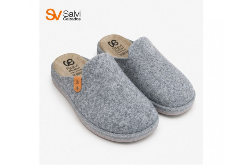 47L-000 Salvi. Chinela en lana gris lateral