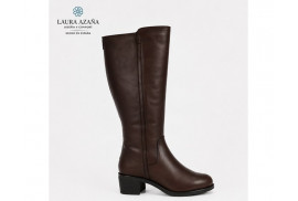 Bota Laura Azaña LA 27905 de piel marrón perfil