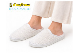 D´Espinosa 918: Zapatilla blanca rizo par